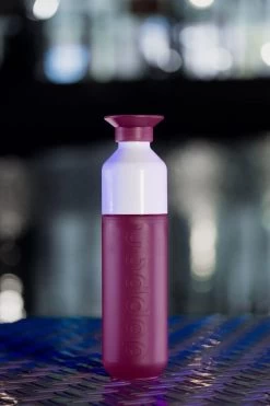 Dopper Waterfles 450 Ml Kunststof Funky Fuchsia -Keuken Verkoop mood photography for pdp 800x1200 0000 3766 20210204 funky fuchsia 002